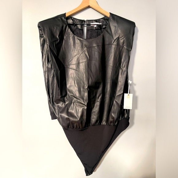 Good American Strong Shoulder Bodysuit - Picture 3 of 5